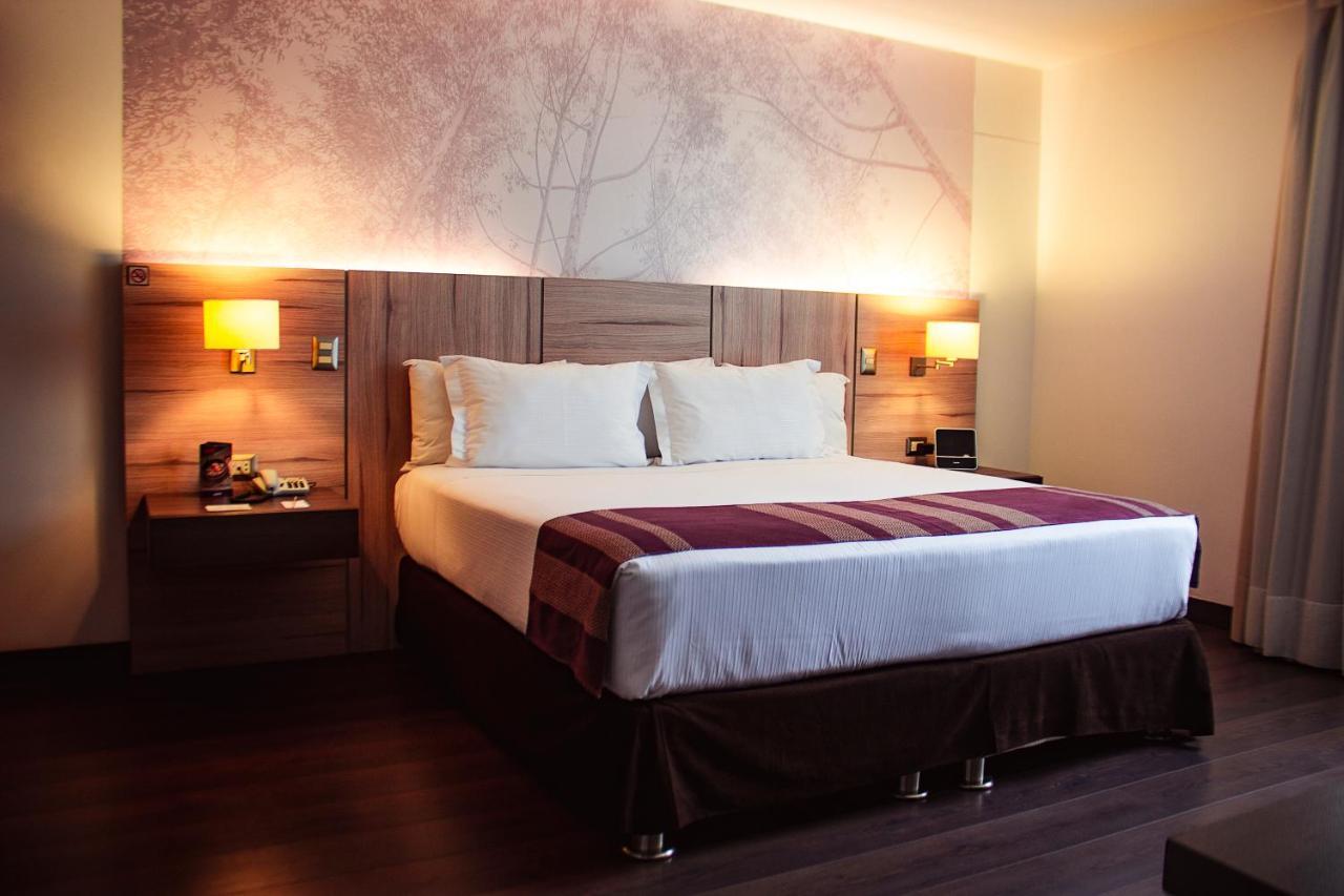 Premium King Room,1283748076:JPEG